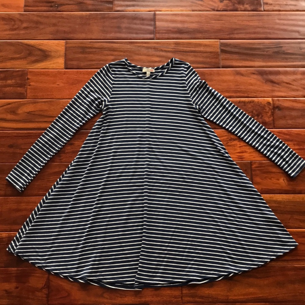 GB Gianni Bini Long Sleeve Striped Swing Dress